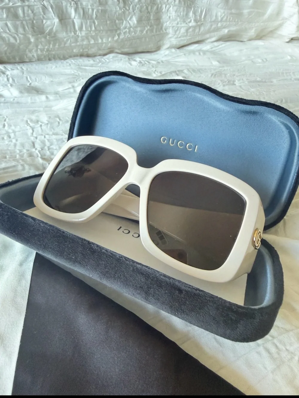 Gucci bold oversized
